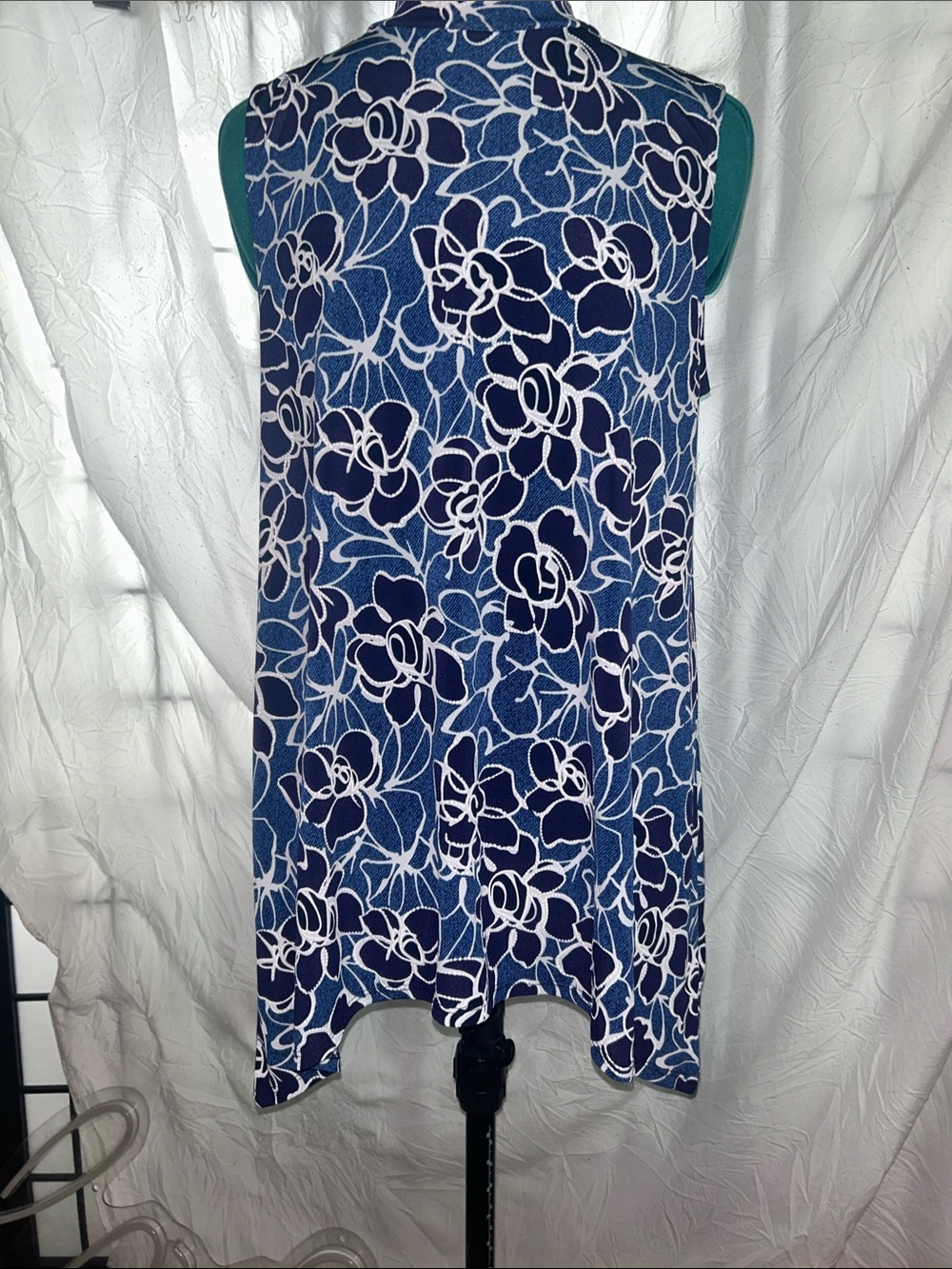 Sleeveless Navy Floral Tank Top